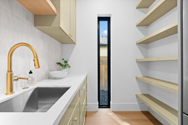 5564 Fetz Ln, Fair Oaks, CA 95628