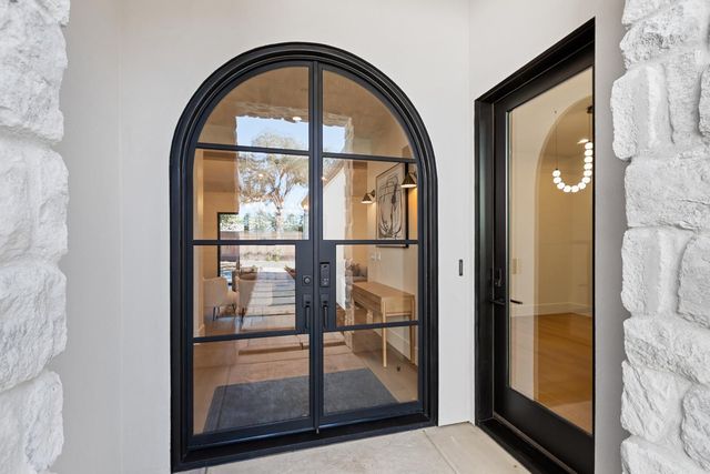 5564 Fetz Ln, Fair Oaks, CA 95628