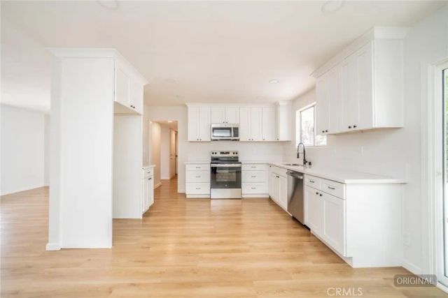 9960 Cottonwood Avenue, Hesperia, CA 92345