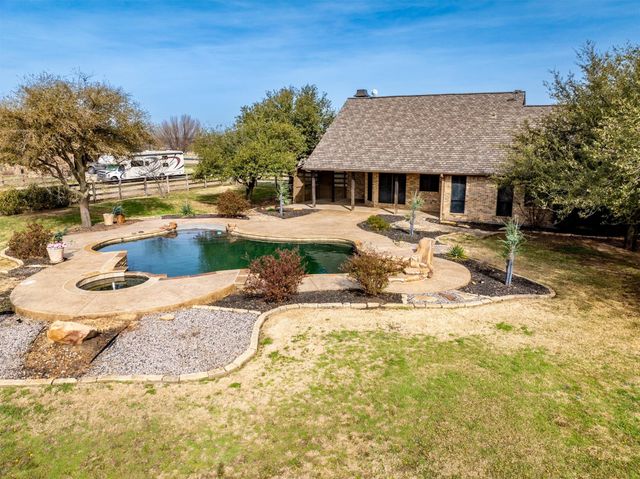 6210 Deer Run Road, Sanger, TX 76266