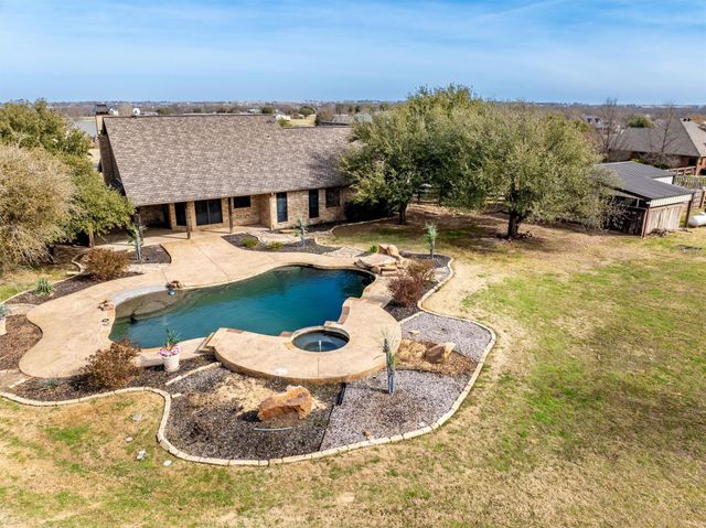 6210 Deer Run Road, Sanger, TX 76266