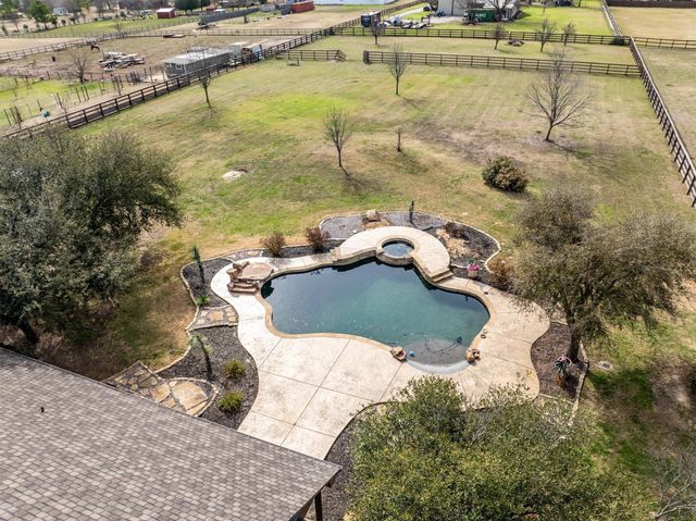 6210 Deer Run Road, Sanger, TX 76266