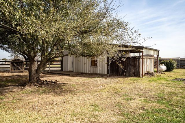 6210 Deer Run Road, Sanger, TX 76266