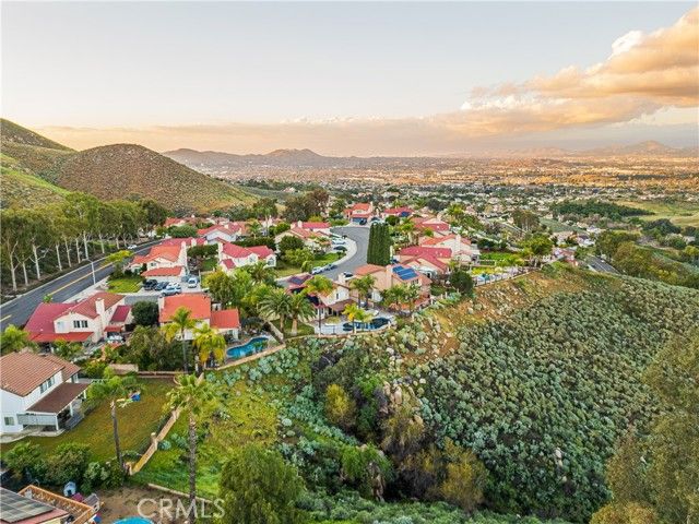 17102 Whispering Brook, Riverside, CA 92503