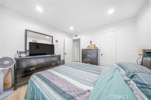 17102 Whispering Brook, Riverside, CA 92503