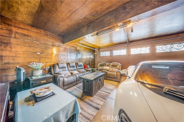 17102 Whispering Brook, Riverside, CA 92503