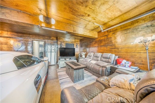 17102 Whispering Brook, Riverside, CA 92503