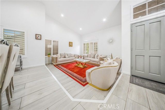 17102 Whispering Brook, Riverside, CA 92503