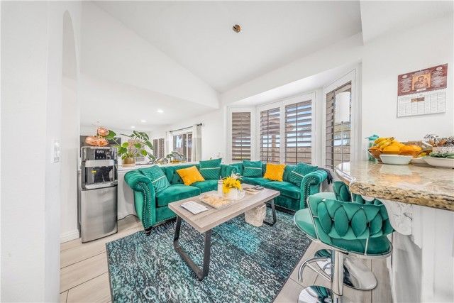 17102 Whispering Brook, Riverside, CA 92503