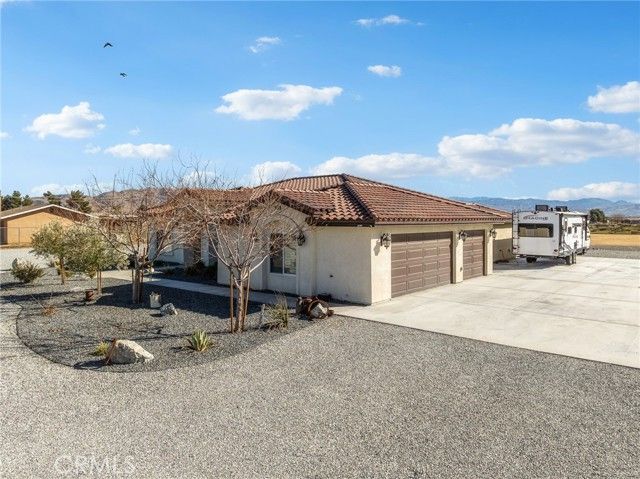22427 Huasna, Apple Valley, CA 92307