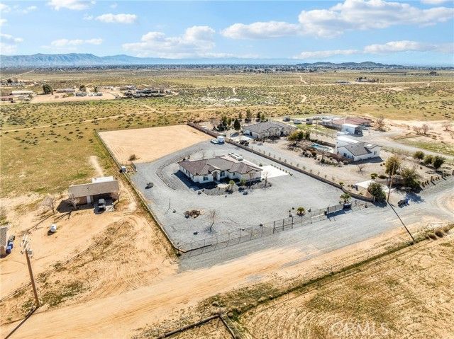 22427 Huasna, Apple Valley, CA 92307
