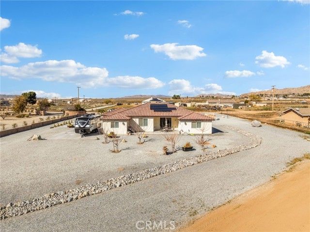 22427 Huasna, Apple Valley, CA 92307