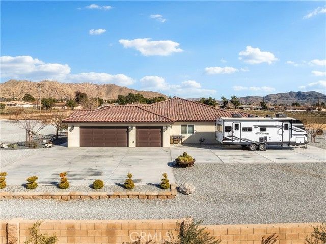 22427 Huasna, Apple Valley, CA 92307