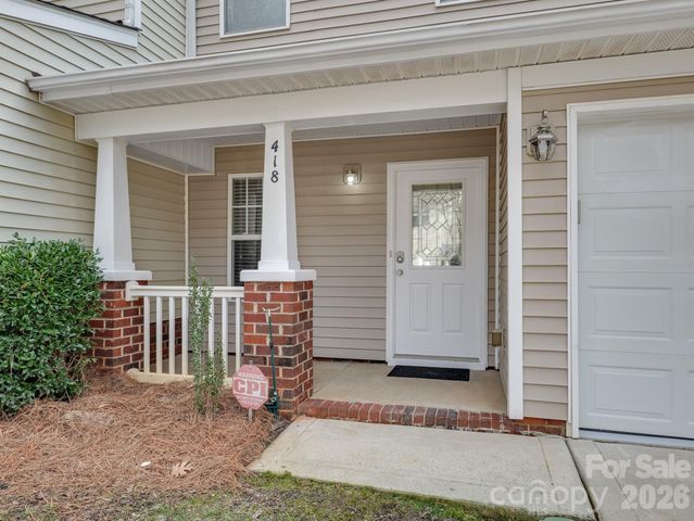 418 Doughton Lane, Charlotte, NC 28217