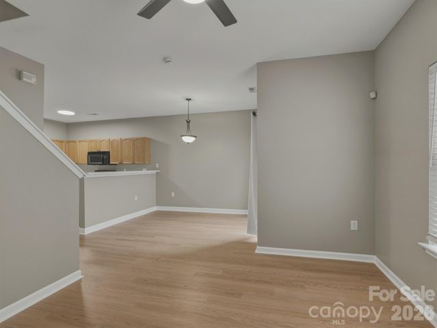 418 Doughton Lane, Charlotte, NC 28217