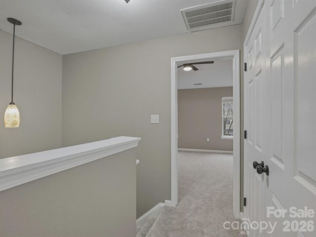 418 Doughton Lane, Charlotte, NC 28217