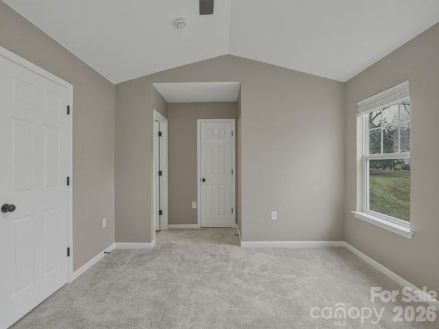 418 Doughton Lane, Charlotte, NC 28217