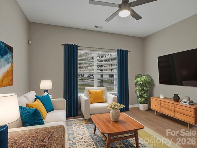 418 Doughton Lane, Charlotte, NC 28217