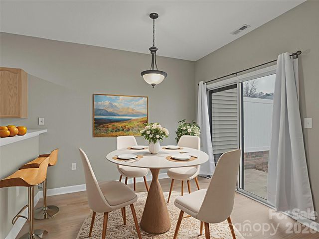 418 Doughton Lane, Charlotte, NC 28217