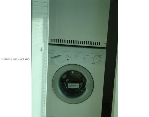 300 S BISCAYNE 2611, Miami, FL 33131