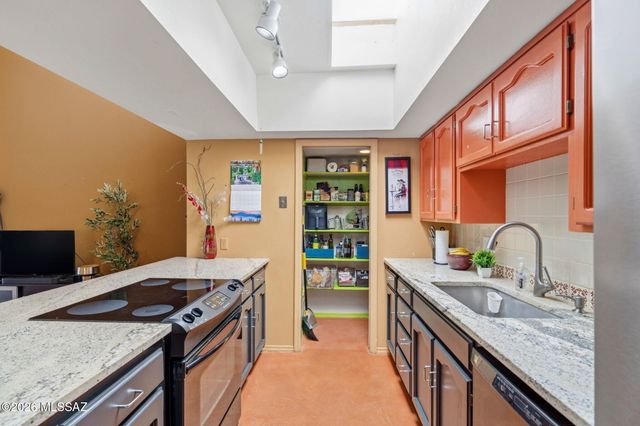 1200 E River Rd Apt G87, Tucson, AZ 85718