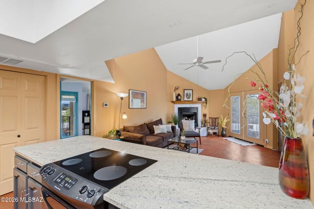 1200 E River Rd Apt G87, Tucson, AZ 85718