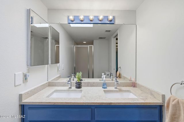 1200 E River Rd Apt G87, Tucson, AZ 85718