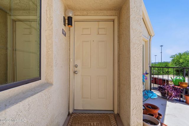 1200 E River Rd Apt G87, Tucson, AZ 85718