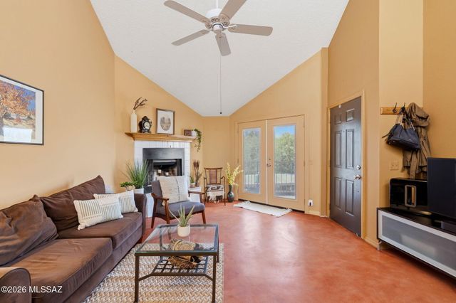1200 E River Rd Apt G87, Tucson, AZ 85718