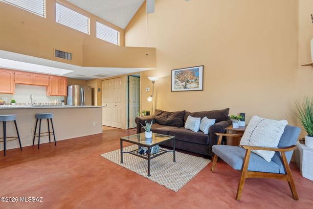 1200 E River Rd Apt G87, Tucson, AZ 85718