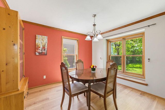 6912 N Tichigan ROAD, Waterford, WI 53185