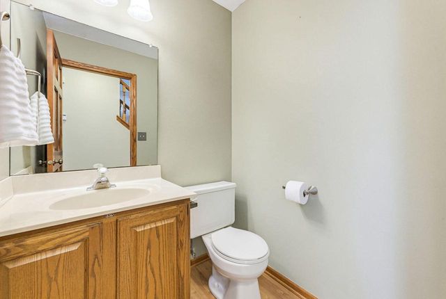 6912 N Tichigan ROAD, Waterford, WI 53185