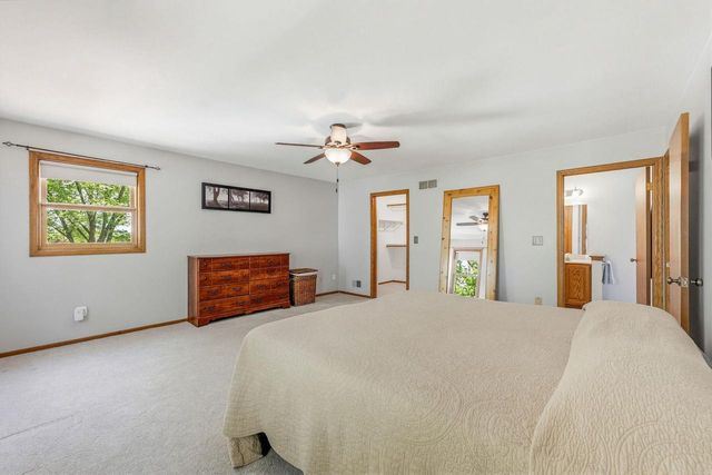 6912 N Tichigan ROAD, Waterford, WI 53185