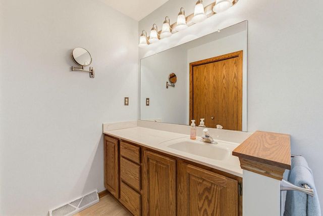 6912 N Tichigan ROAD, Waterford, WI 53185