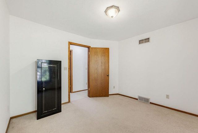 6912 N Tichigan ROAD, Waterford, WI 53185