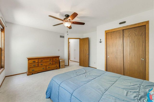 6912 N Tichigan ROAD, Waterford, WI 53185