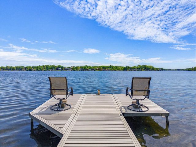 6912 N Tichigan ROAD, Waterford, WI 53185