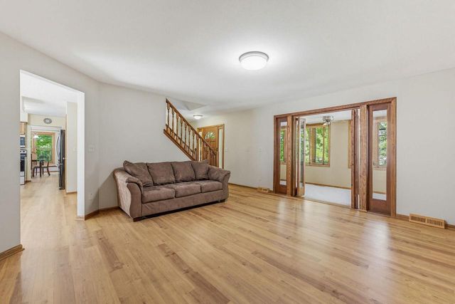 6912 N Tichigan ROAD, Waterford, WI 53185