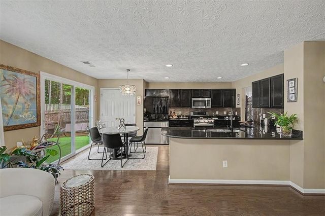 111 Village Trace, Woodstock, GA 30188