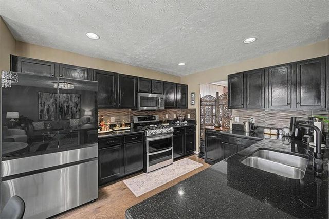 111 Village Trace, Woodstock, GA 30188