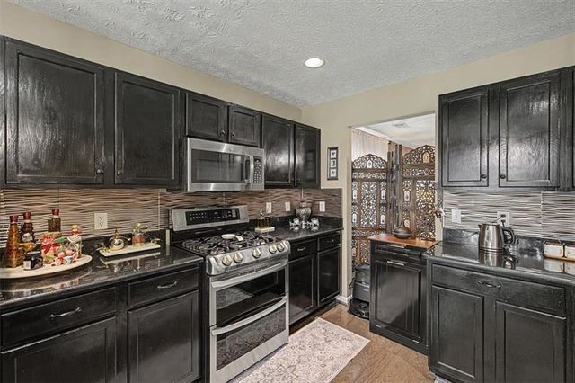 111 Village Trace, Woodstock, GA 30188