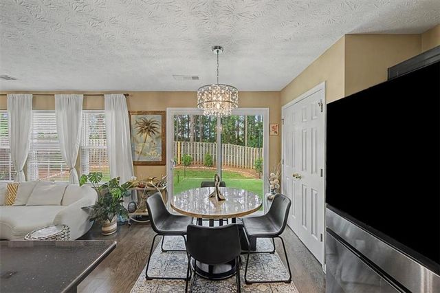 111 Village Trace, Woodstock, GA 30188