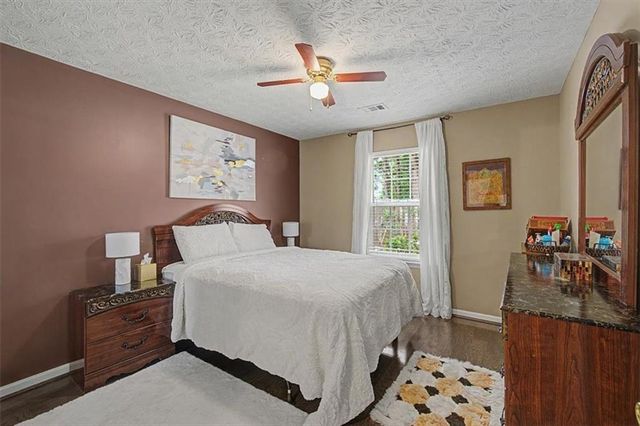 111 Village Trace, Woodstock, GA 30188