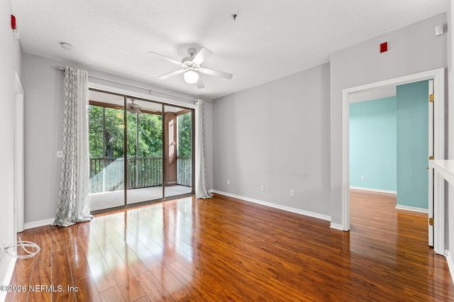 8601 BEACH Boulevard 320, Jacksonville, FL 32216