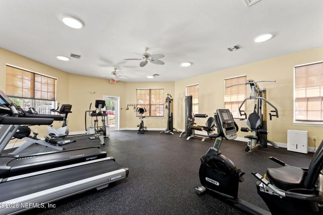 8601 BEACH Boulevard 320, Jacksonville, FL 32216