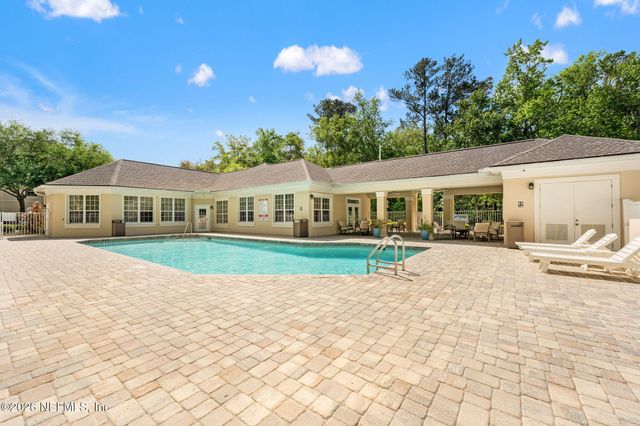 8601 BEACH Boulevard 320, Jacksonville, FL 32216