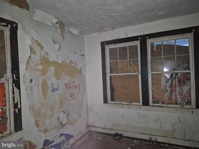 5261 CORDELIA AVE, Baltimore, MD 21215