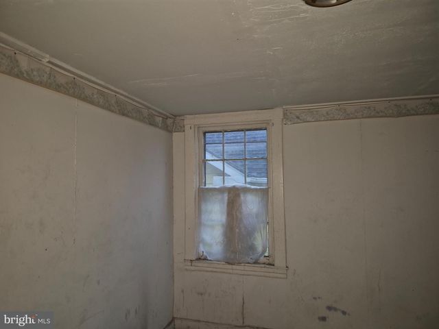 5261 CORDELIA AVE, Baltimore, MD 21215