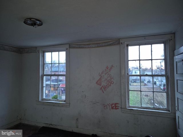 5261 CORDELIA AVE, Baltimore, MD 21215