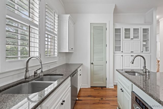 5 Avenue of the Waters ., Pike Road, AL 36064